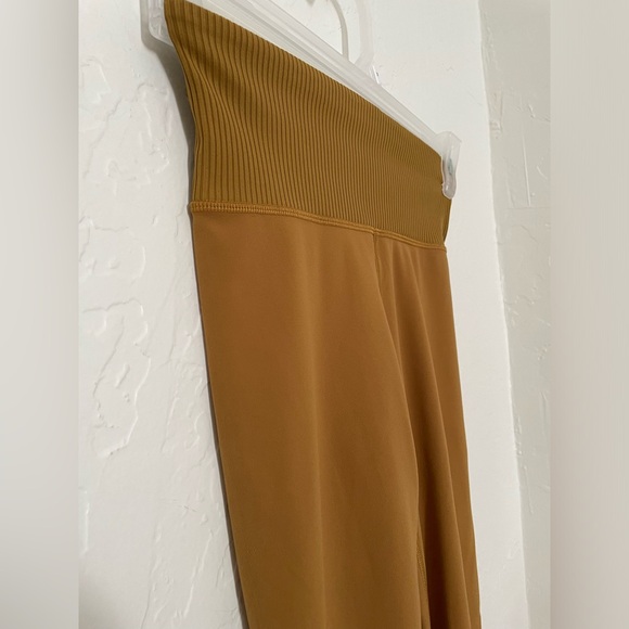 Vuori Rib studio legging in dark golden. Small. EUC. - Picture 4 of 15
